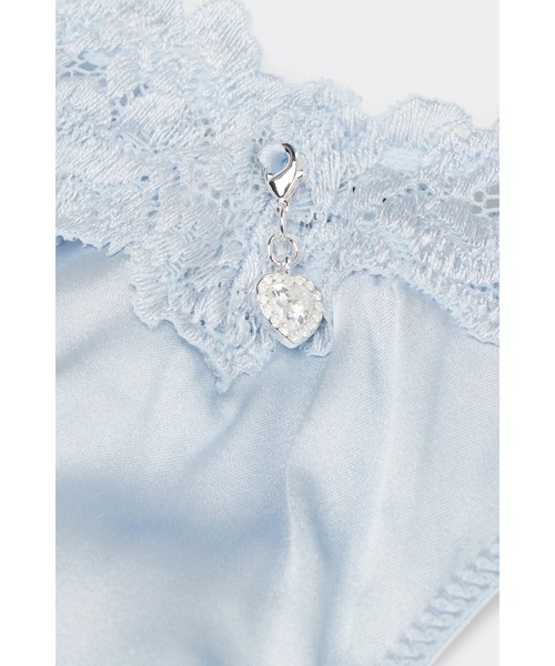 Intimissimi(インティミッシミ)の「Silky Flowers シルク&レース エイティーズスタイル ブラジリアンショーツ【リミテッドエディション】(ショーツ・レディース・ベージュ/ライトブルー・L/M/S)」の11枚目の写真