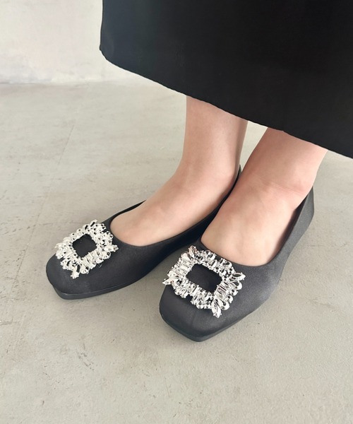 MYMOOD.(マイムード)の「ビジュースクエアトゥパンプス ローヒールパンプス 軽量 セカンドシューズにおすすめ 結婚式 オケージョン パーティー お呼ばれ(バレエシューズ・レディース・ブラック/アイボリー・23.5cm/24.5cm)」の16枚目の写真