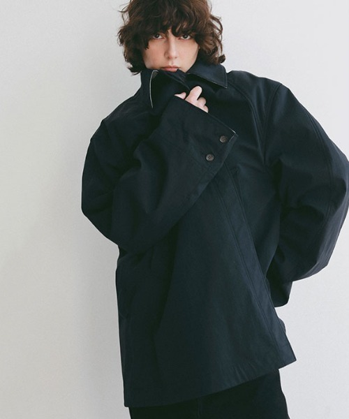 ETRE TOKYO(エトレトウキョウ)の「ステンカラーボンディングコート(ステンカラーコート・レディース・ベージュ/ネイビー・M/S)」の5枚目の写真