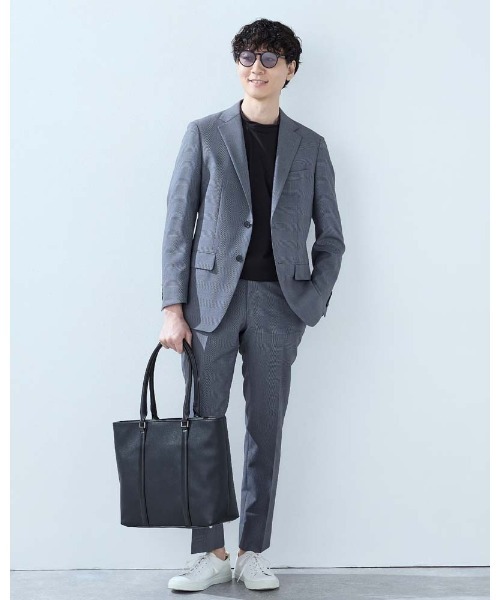 Perfect Suit FActory（パーフェクトスーツファクトリー）の「前ポケット　ビジネストートバッグ　ブラック/ネイビー（ビジネスバッグ・メンズ・ブラック・FREE）」の2枚目の写真