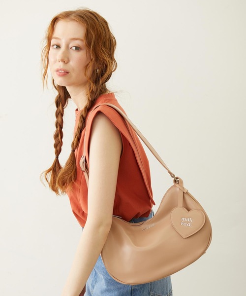 MILKFED.(ミルクフェド)の「HEART MIRROR SHOULDER BAG(ショルダーバッグ・レディース・ベージュ/オフホワイト/ブラック・ONE SIZE)」の3枚目の写真