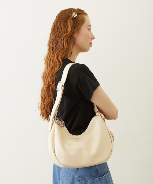 MILKFED.(ミルクフェド)の「HEART MIRROR SHOULDER BAG(ショルダーバッグ・レディース・ベージュ/オフホワイト/ブラック・ONE SIZE)」の6枚目の写真
