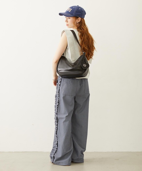 MILKFED.(ミルクフェド)の「HEART MIRROR SHOULDER BAG(ショルダーバッグ・レディース・ベージュ/オフホワイト/ブラック・ONE SIZE)」の13枚目の写真