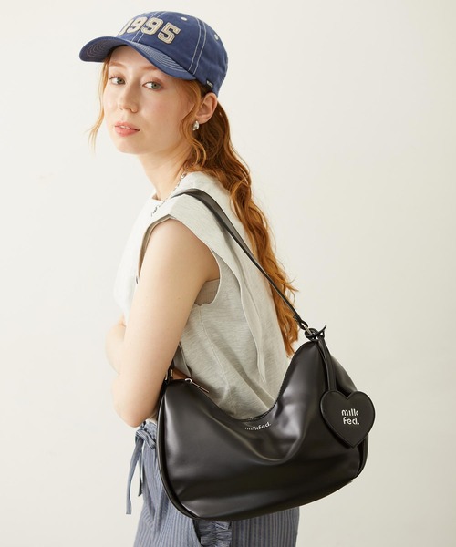 MILKFED.(ミルクフェド)の「HEART MIRROR SHOULDER BAG(ショルダーバッグ・レディース・ベージュ/オフホワイト/ブラック・ONE SIZE)」の11枚目の写真