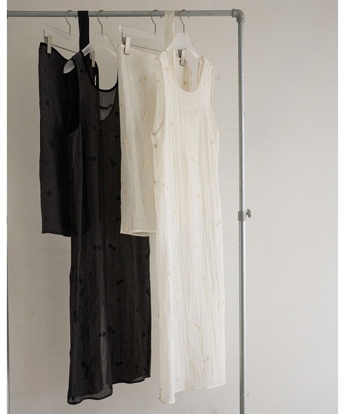 anuke（アンヌーク）の「Embroidery Sleeveless Onepiece（ワンピース・レディース・ブラック/アイボリー・38inch/36inch）」の11枚目の写真