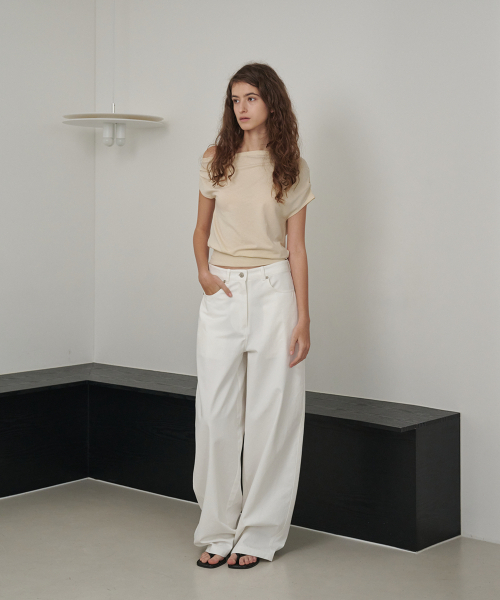 MARROT(マロット)の「ドレープアシンメトリーティー_クリームベージュ(Tシャツ/カットソー・レディース・ベージュ・SMALL/MEDIUM)」の5枚目の写真