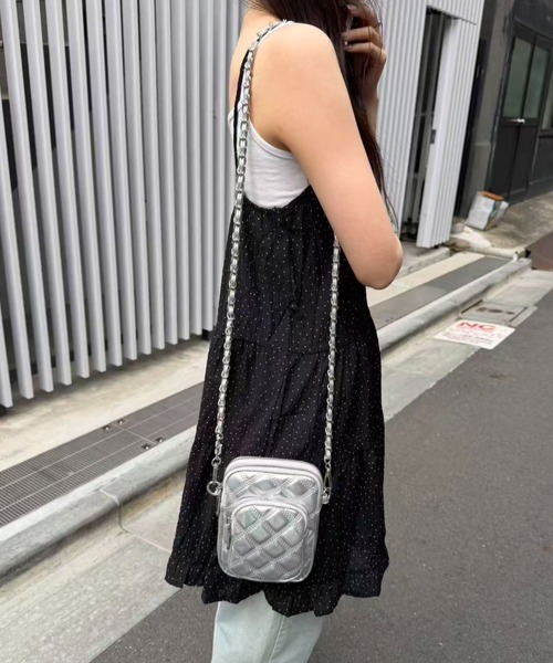 mebole(メボレ)の「キルティングミニショルダーバッグ(ショルダーバッグ・レディース・ブラック/シルバー/ホワイト・FREE)」の8枚目の写真