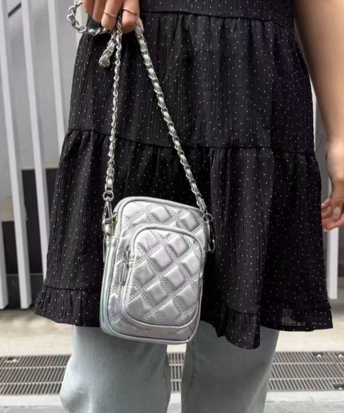 mebole(メボレ)の「キルティングミニショルダーバッグ(ショルダーバッグ・レディース・ブラック/シルバー/ホワイト・FREE)」の9枚目の写真