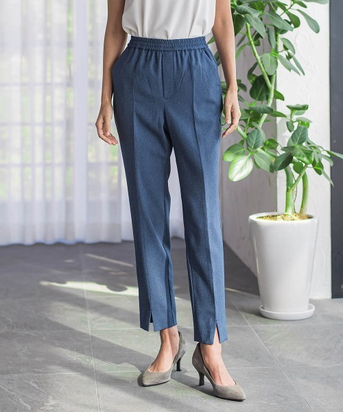 la.f…（ラエフ）の「【WEB限定】“美脚デニム見え”裾スリットテーパードパンツ（その他パンツ・レディース・ダークネイビー/ブラック・7号/9号）」の3枚目の写真
