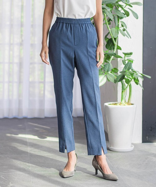 la.f…（ラエフ）の「【WEB限定】“美脚デニム見え”裾スリットテーパードパンツ（その他パンツ・レディース・ダークネイビー/ブラック・7号/9号）」の4枚目の写真