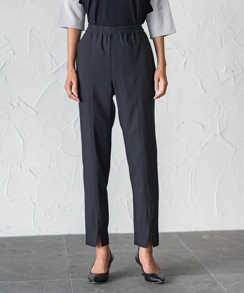 la.f…（ラエフ）の「【WEB限定】“美脚デニム見え”裾スリットテーパードパンツ（その他パンツ・レディース・ダークネイビー/ブラック・7号/9号）」の15枚目の写真