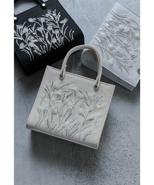 niana(ニアナ)の「ボタニカル刺繍ラメハンドバッグ パーティーバッグ ミニ ショルダー 結婚式 二次会 成人式 同窓会 お呼ばれ フォーマル オケージョン(ハンドバッグ・レディース・ブラック/シルバー/ベージュ・FREE)」の2枚目の写真