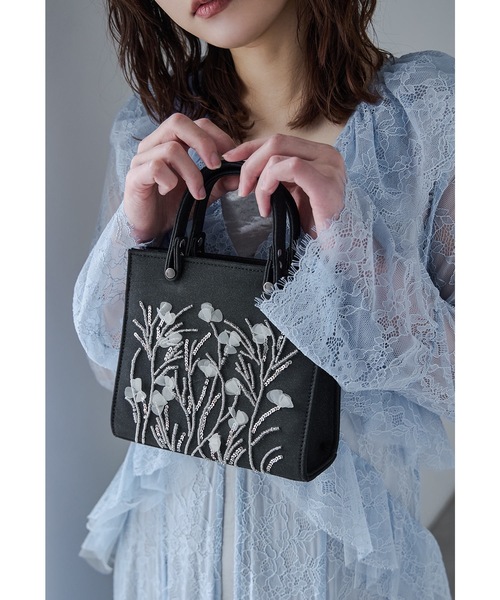 niana(ニアナ)の「ボタニカル刺繍ラメハンドバッグ パーティーバッグ ミニ ショルダー 結婚式 二次会 成人式 同窓会 お呼ばれ フォーマル オケージョン(ハンドバッグ・レディース・ブラック/シルバー/ベージュ・FREE)」の5枚目の写真
