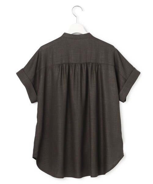 23区 L(ニジュウサンクオオキイサイズ)の「リネンライクグロッシー バンドカラー ブラウス(シャツ/ブラウス・レディース・ベージュ系/ネイビー系/グレー系・48/50/46/44)」の12枚目の写真