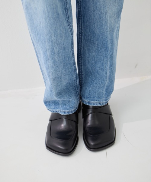YANUK（ヤヌーク）の「[YANUK/ヤヌーク]ANNETTE(Slim Straight) FUB（デニムパンツ・レディース・ライトブルー・23/24/25/26）」の10枚目の写真
