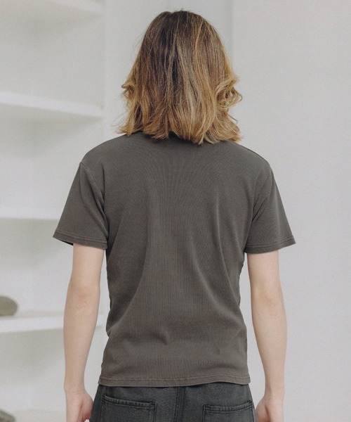 MSG(エムエスジー)の「Buyer's Select/ ピグメント加工テレコジャストフィットVネックT(Tシャツ/カットソー・メンズ・チャコール/ブラウン・L/M/S)」の21枚目の写真