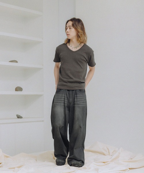 MSG(エムエスジー)の「Buyer's Select/ ピグメント加工テレコジャストフィットVネックT(Tシャツ/カットソー・メンズ・チャコール/ブラウン・L/M/S)」の15枚目の写真