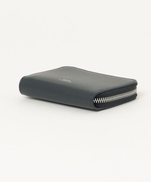 A.P.C.（アーペーセー）の「PORTE-MONNAIE CHELSEA（財布・メンズ・ダークネイビー・ONESIZE）」の4枚目の写真