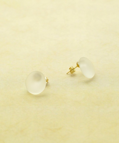 HARIO Lampwork Factory(ハリオランプワークファクトリー)の「ピアス マユ(ピアス(両耳用)・レディース・クリア・FREE)」の4枚目の写真
