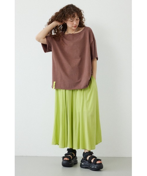 RODEO CROWNS WIDE BOWL(ロデオクラウンズワイドボウル)の「ピグメントルーズオフショルTシャツ(Tシャツ/カットソー・レディース・ブラウン/オフホワイト/チャコールグレー/ライトピンク・FREE)」の18枚目の写真