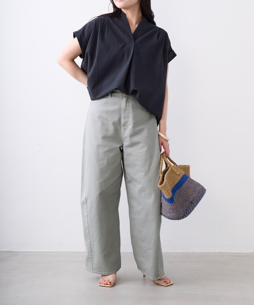 MICA&DEAL(マイカ&ディール)の「ツイストカラーデニムコクーンパンツ〈2サイズ展開〉(デニムパンツ・レディース・ベージュ/グレー/ライトピンク・38/36)」の12枚目の写真