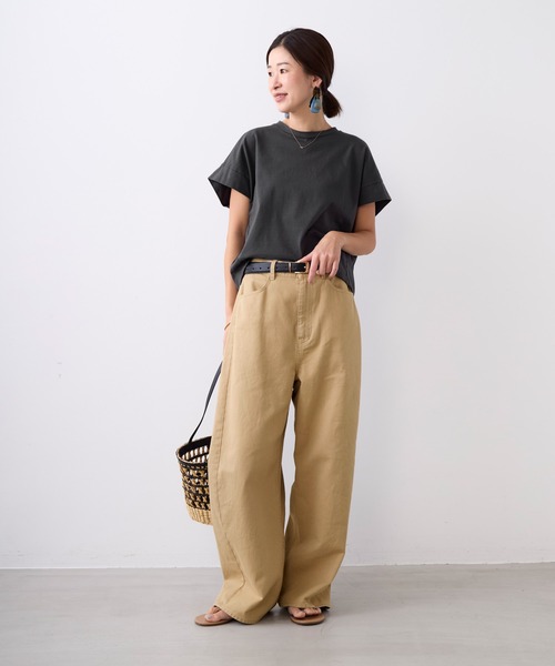 MICA&DEAL(マイカ&ディール)の「ツイストカラーデニムコクーンパンツ〈2サイズ展開〉(デニムパンツ・レディース・ベージュ/グレー/ライトピンク・38/36)」の6枚目の写真