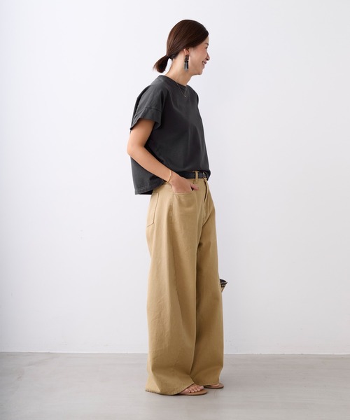 MICA&DEAL(マイカ&ディール)の「ツイストカラーデニムコクーンパンツ〈2サイズ展開〉(デニムパンツ・レディース・ベージュ/グレー/ライトピンク・38/36)」の5枚目の写真