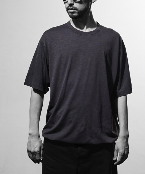 FREAK'S STORE(フリークスストア)の「ウォッシャブル メリノウールブレンド スピンドルTシャツ(Tシャツ/カットソー・メンズ・チャコールグレー/ブラック/ブラウン/ダークグレー・SMALL/MEDIUM/LARGE)」の3枚目の写真