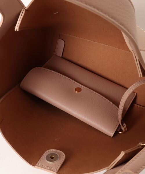 STELLA McCARTNEY(ステラマッカートニー)の「Logo Crossbody Tote Bag / ロゴ クロスボディ トートバッグ(トートバッグ・レディース・ピンクベージュ/ネイビー・ONE SIZE)」の4枚目の写真