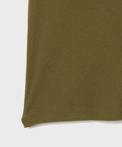 INSCRIRE（アンスクリア）の「Gauze Teleco Tee（Tシャツ/カットソー・レディース・カーキ/ライトグレー・FREE）」の13枚目の写真