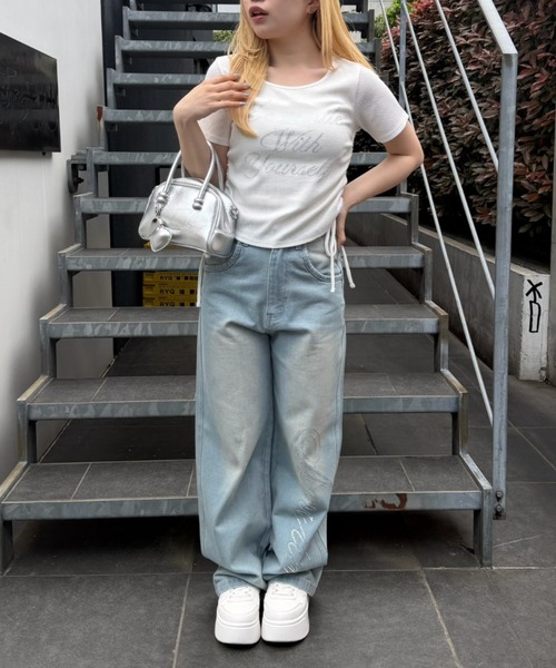 Another Branch olive des olive(アナザーブランチオリーブデオリーブ)の「アソートラインストーンロゴ脇ギャザーTシャツ(Tシャツ/カットソー・レディース・ホワイト系その他/ブラック/オフホワイト/チャコールグレー・FREE)」の12枚目の写真