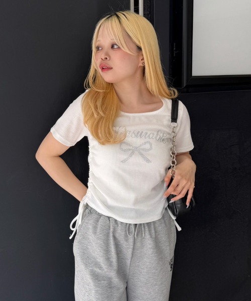 Another Branch olive des olive(アナザーブランチオリーブデオリーブ)の「アソートラインストーンロゴ脇ギャザーTシャツ(Tシャツ/カットソー・レディース・ホワイト系その他/ブラック/オフホワイト/チャコールグレー・FREE)」の8枚目の写真