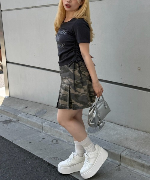 Another Branch olive des olive(アナザーブランチオリーブデオリーブ)の「アソートラインストーンロゴ脇ギャザーTシャツ(Tシャツ/カットソー・レディース・ホワイト系その他/ブラック/オフホワイト/チャコールグレー・FREE)」の20枚目の写真