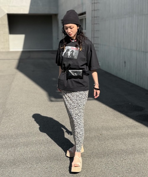 SIDEWAY STANCE（サイドウェイスタンス）の「【IMOKO】フォトプリント 半袖Tシャツ（Tシャツ/カットソー・レディース・ホワイト系2/ブラック/ブラック系2/ホワイト系1/ホワイト系/ブラック系/ブラック系1/ホワイト・LARGE/SMALL/MEDIUM）」の9枚目の写真