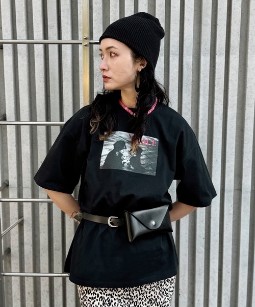 SIDEWAY STANCE（サイドウェイスタンス）の「【IMOKO】フォトプリント 半袖Tシャツ（Tシャツ/カットソー・レディース・ホワイト系2/ブラック/ブラック系2/ホワイト系1/ホワイト系/ブラック系/ブラック系1/ホワイト・LARGE/SMALL/MEDIUM）」の14枚目の写真
