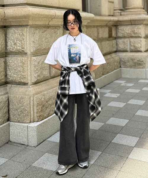 SIDEWAY STANCE（サイドウェイスタンス）の「【IMOKO】フォトプリント 半袖Tシャツ（Tシャツ/カットソー・レディース・ホワイト系2/ブラック/ブラック系2/ホワイト系1/ホワイト系/ブラック系/ブラック系1/ホワイト・LARGE/SMALL/MEDIUM）」の18枚目の写真