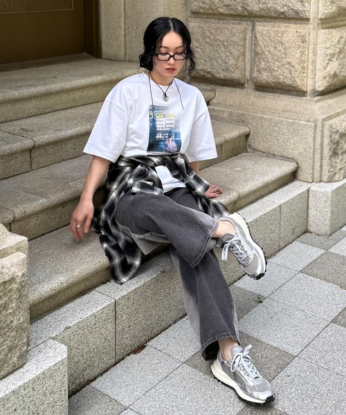 SIDEWAY STANCE（サイドウェイスタンス）の「【IMOKO】フォトプリント 半袖Tシャツ（Tシャツ/カットソー・レディース・ホワイト系2/ブラック/ブラック系2/ホワイト系1/ホワイト系/ブラック系/ブラック系1/ホワイト・LARGE/SMALL/MEDIUM）」の22枚目の写真