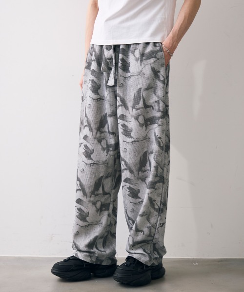 Shoowtime(ショウタイム)の「Abstract sweat pants / アブストラクトスウェットパンツ(スウェットパンツ・メンズ・グレー/ブラック・MEDIUM/LARGE/X-LARGE)」の2枚目の写真