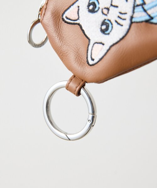 ear PAPILLONNER（イアパピヨネ）の「sampo×earコラボ刺しゅうレザーケース《本革》（その他・レディース・キャメル・FREE）」の6枚目の写真