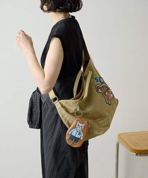 ear PAPILLONNER（イアパピヨネ）の「sampo×earコラボ刺しゅうレザーケース《本革》（その他・レディース・キャメル・FREE）」の13枚目の写真