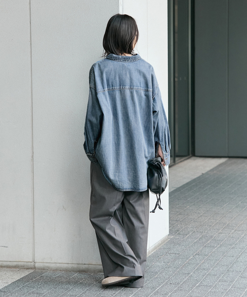 JOURNAL STANDARD（ジャーナルスタンダード）の「《追加2》ライトオンスデニムシャツ（シャツ/ブラウス・レディース・ブルー系その他/ベージュ・FREE）」の13枚目の写真