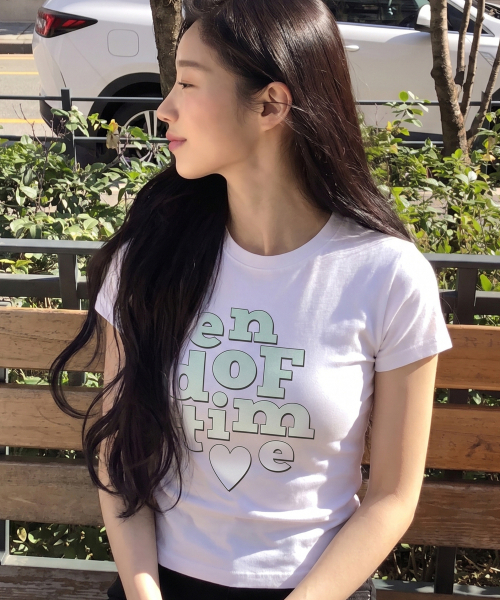 GRAVER（グレーバー）の「[ユニセックス]エンドオブタイムグラデーションスリム半袖Tシャツ_3色（Tシャツ/カットソー・レディース・スカイブルー/ホワイト/イエロー・X-SMALL）」の5枚目の写真