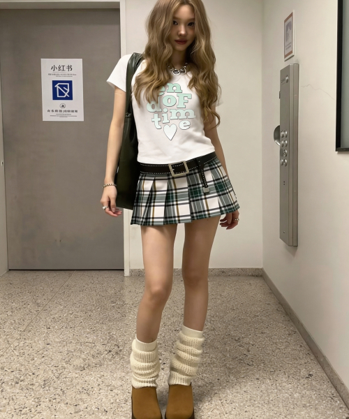 GRAVER（グレーバー）の「[ユニセックス]エンドオブタイムグラデーションスリム半袖Tシャツ_3色（Tシャツ/カットソー・レディース・スカイブルー/ホワイト/イエロー・X-SMALL）」の7枚目の写真