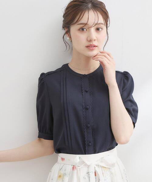 couture brooch(クチュールブローチ)の「【洗える】ピンタック ブラウス(シャツ/ブラウス・レディース・ベビーピンク/オフホワイト/ネイビー・42/40/38/36)」の21枚目の写真