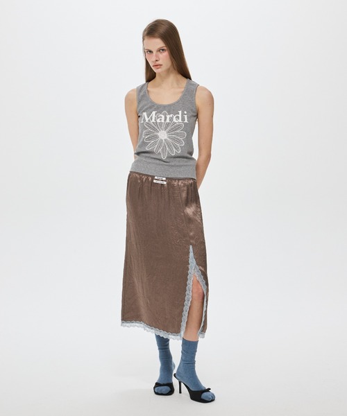 Mardi Mercredi(マルディメクルディ)の「TANK SCOOP NECK FLOWERMARDI / タンク スクープ ネック フラワーマルディ(タンクトップ・レディース・グレー×ホワイト/ブラック×ホワイト・FREE)」の5枚目の写真