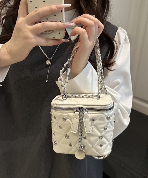 Miniministore(ミニミニストア)の「ミニバニティバッグスタッズチェーンバッグ(ショルダーバッグ・レディース・イエロー/ブラック/ラベンダー/オフホワイト・FREE)」の2枚目の写真