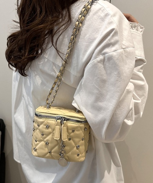 Miniministore(ミニミニストア)の「ミニバニティバッグスタッズチェーンバッグ(ショルダーバッグ・レディース・イエロー/ブラック/ラベンダー/オフホワイト・FREE)」の4枚目の写真