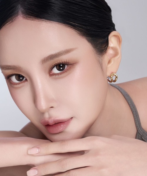 Lyvi(ライビィ)の「バイカラー/Layered Orbit Hoop Pierce-Contrast Edition / 金属アレルギー対応(ピアス(両耳用)・レディース・ゴールド系その他・FREE)」の7枚目の写真