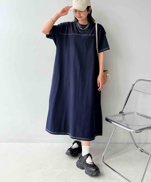 AS KNOW AS plus(アズノゥアズプラス)の「〇天竺とデニム切り替え半袖ワンピース(ワンピース・レディース・ブラック/グレー系/ブルー・FREE)」の17枚目の写真