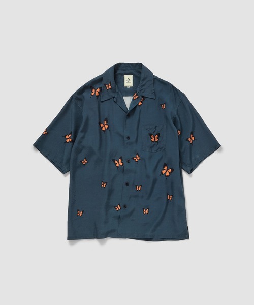 mando(マンド)の「mando / DADAIST BUTTERFLY SHIRTS《ESTNATION EXCLUSIVE》(シャツ/ブラウス・メンズ・ダークブラック/ライトホワイト・3/2)」の1枚目の写真